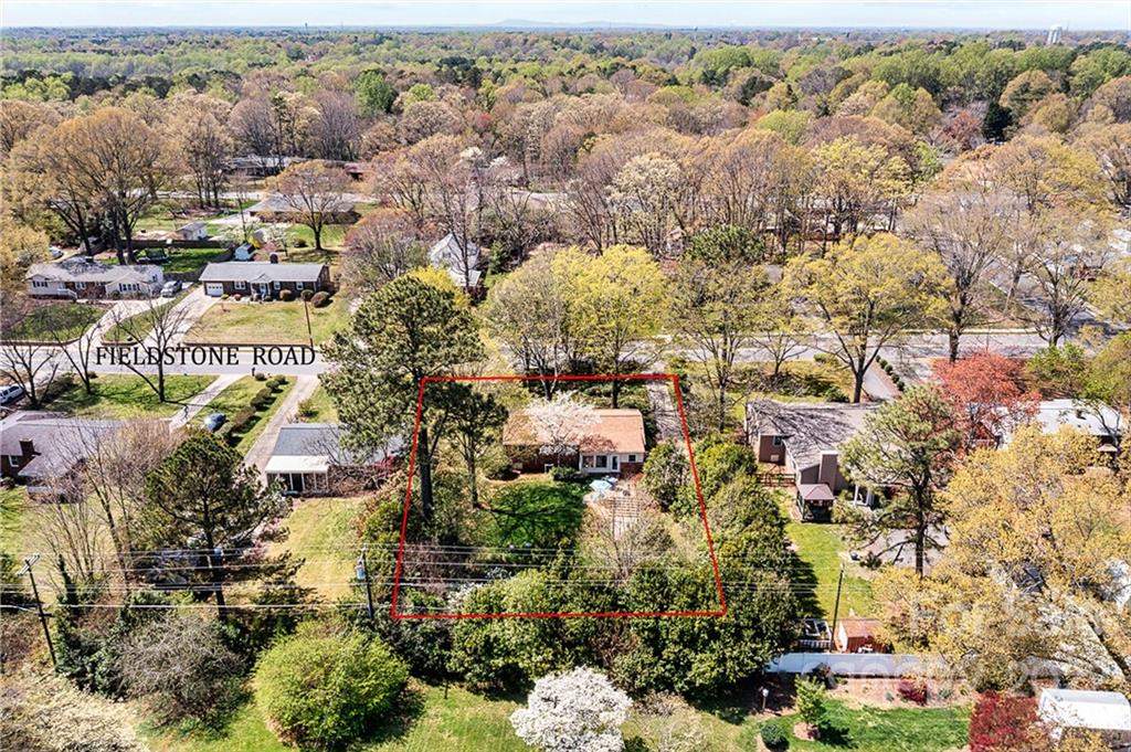422 Fieldstone Road Mooresville, NC 28115 - Photo 31 of 36 an aerial view of residential houses with outdoor space