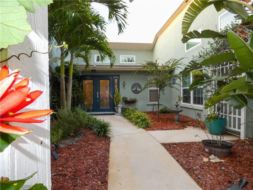 Front door courtyard