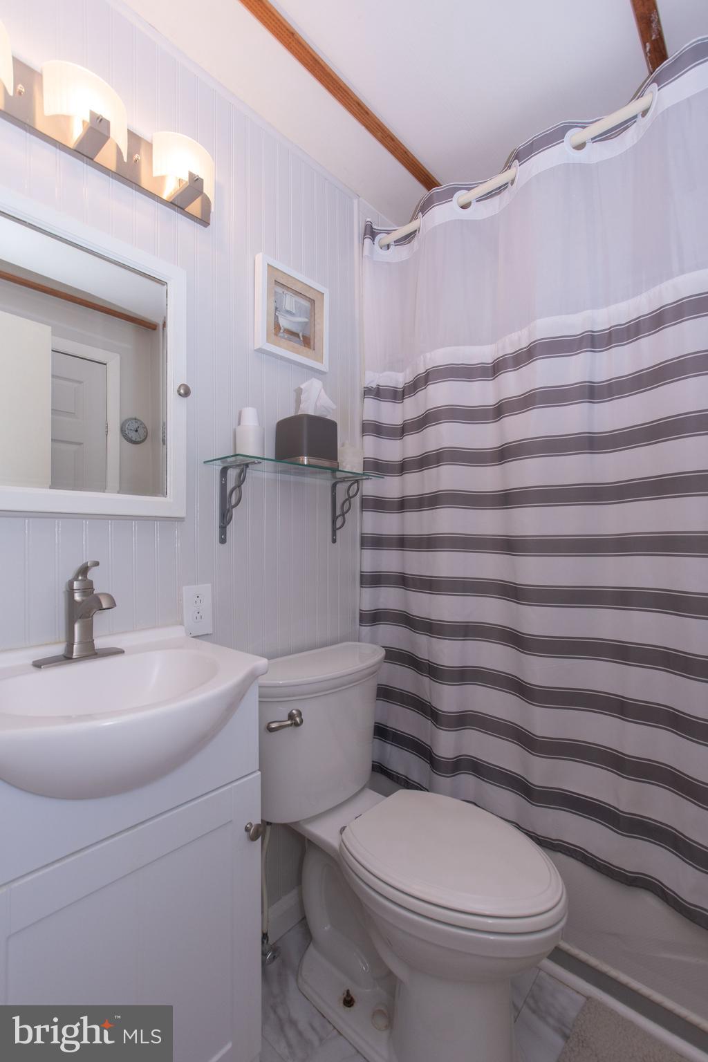 9408 Ridgely Avenue Baltimore, MD 21234 - Photo 12 of 28 2nd Bath