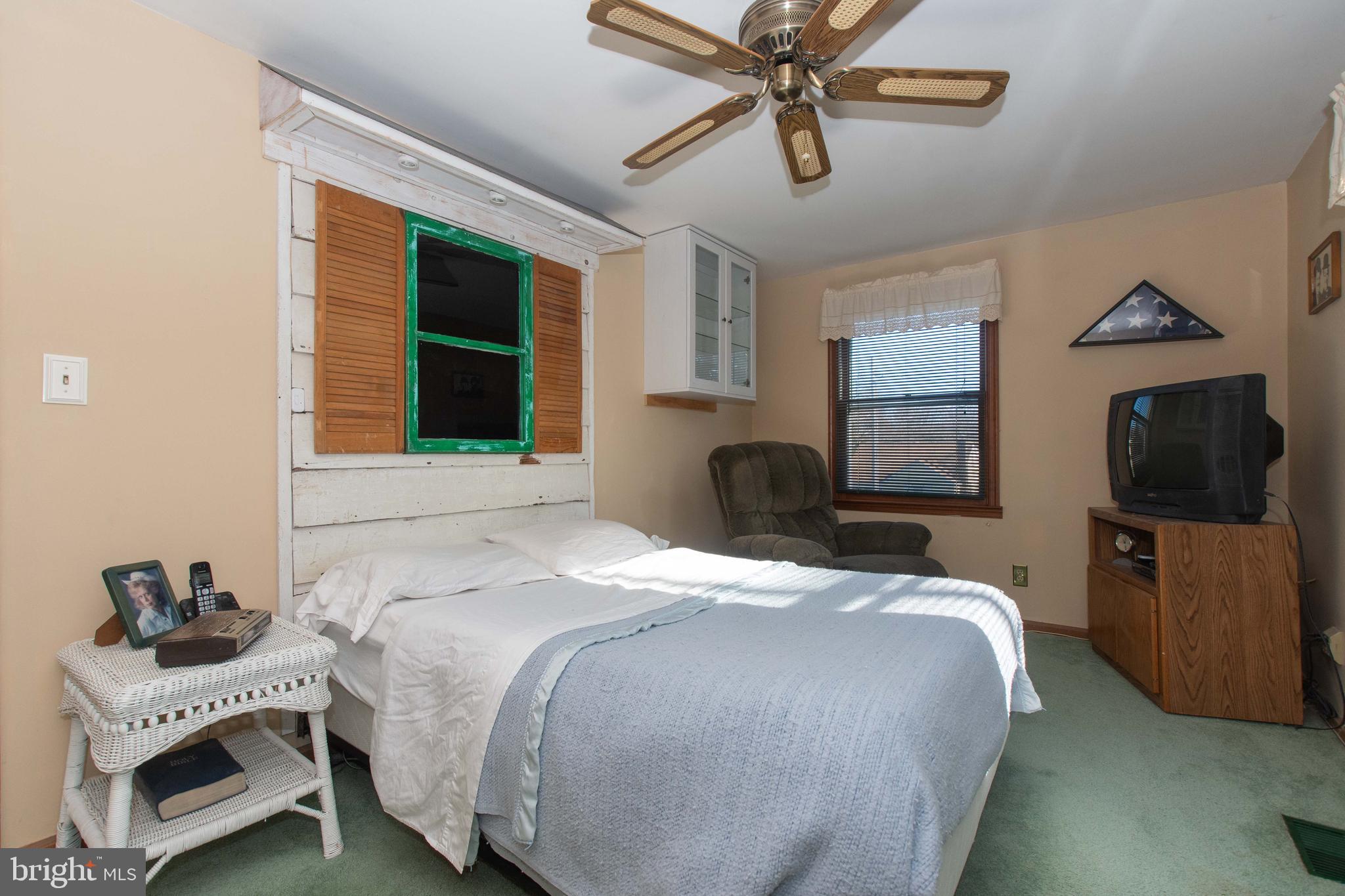 9408 Ridgely Avenue Baltimore, MD 21234 - Photo 17 of 28 3rd Bedroom