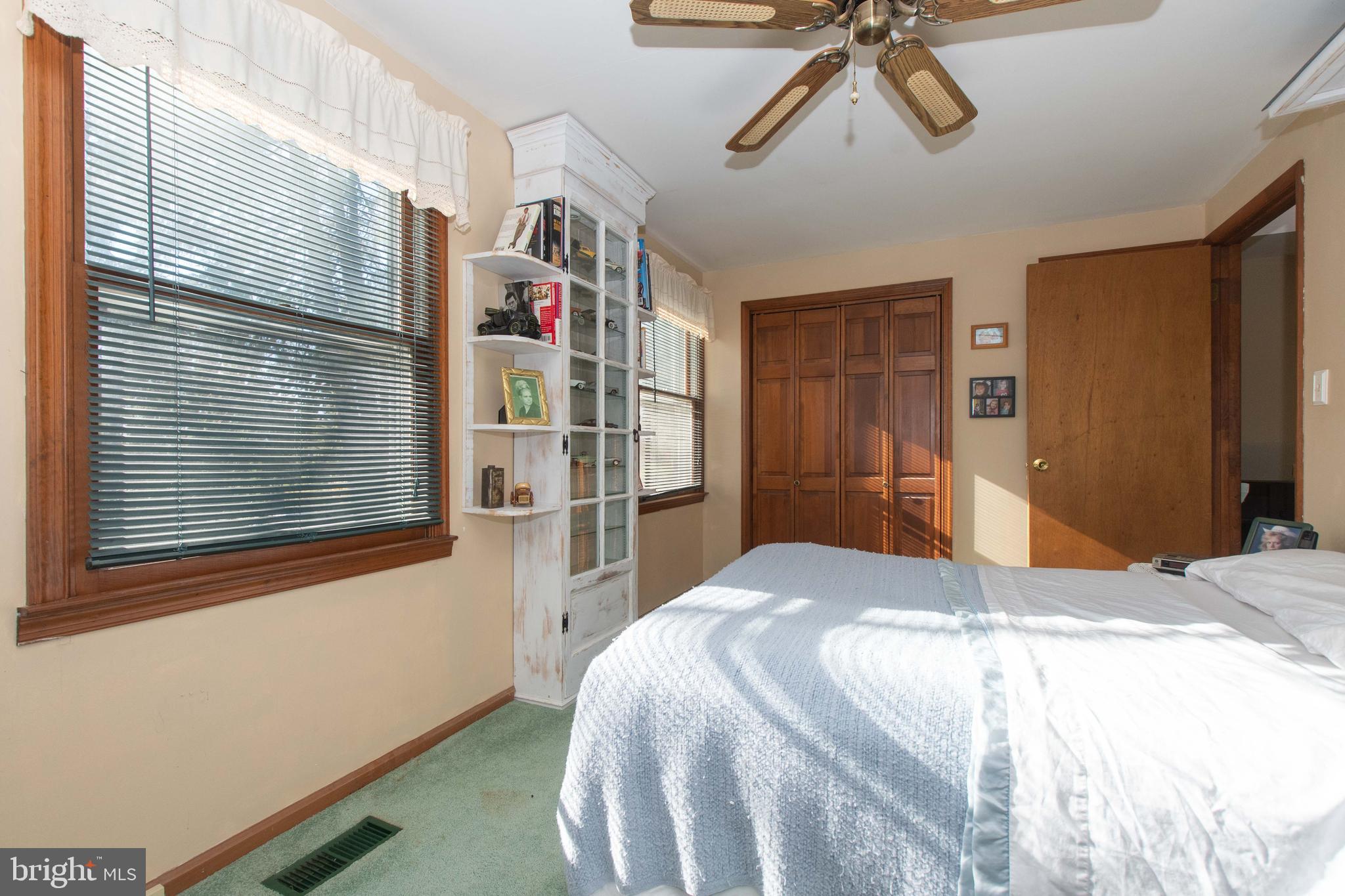 9408 Ridgely Avenue Baltimore, MD 21234 - Photo 18 of 28 3rd Bedroom