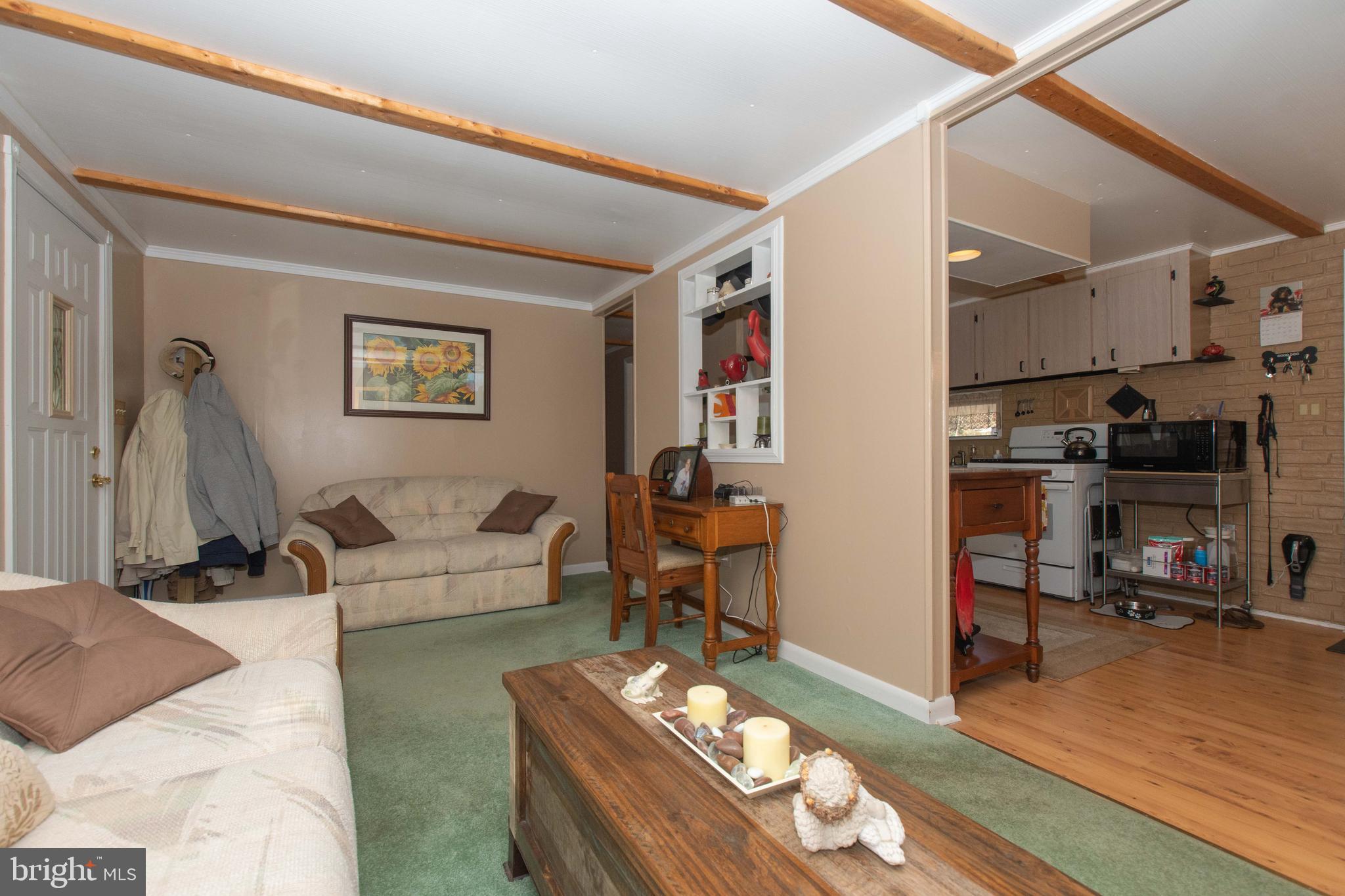 9408 Ridgely Avenue Baltimore, MD 21234 - Photo 5 of 28 Living Room