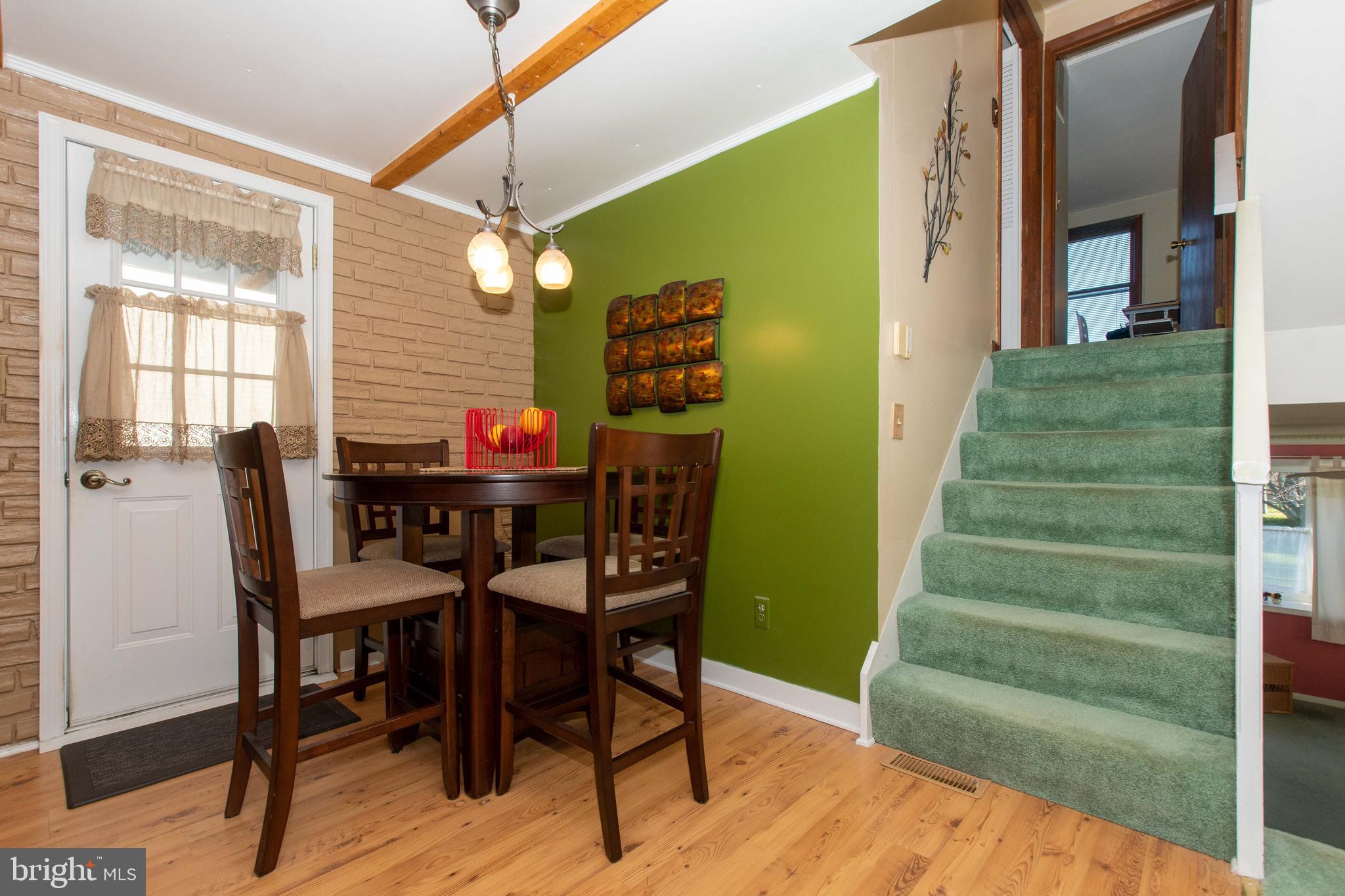 9408 Ridgely Avenue Baltimore, MD 21234 - Photo 8 of 28 Dining Area