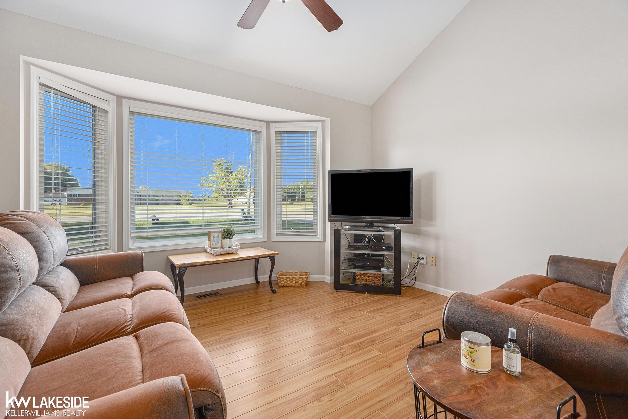 9177 Meisner Road Casco, MI 48064 - Photo 5 of 20 50089398-4.JPG
