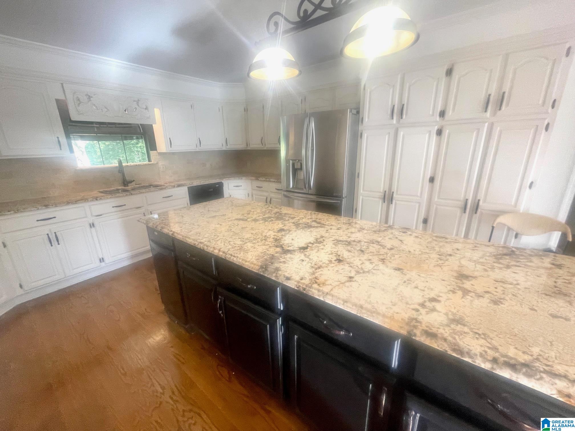 922 Cherokee Road Bessemer, AL 35023 - Photo 3 of 7
