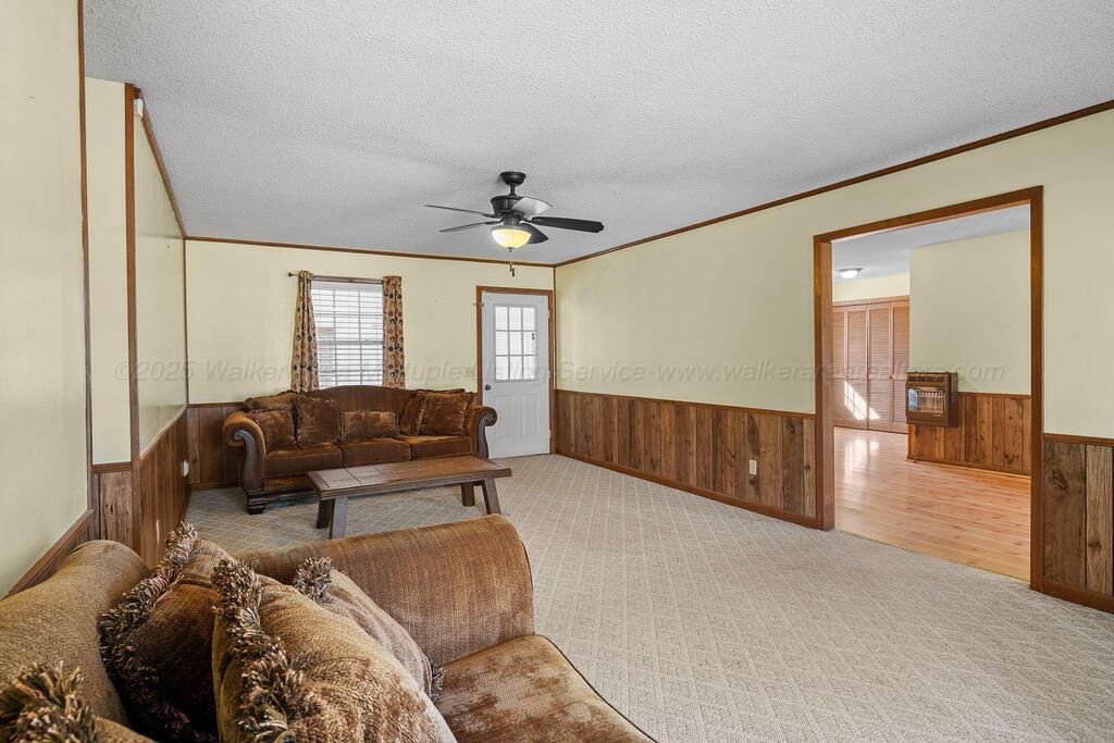 511 Lamon Chapel Loop Jasper, AL 35503 - Photo 6 of 36 DSC00523-18