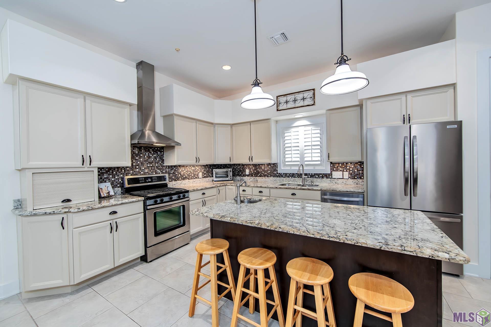 208 Rue Christe' Houma, LA 70360 - Photo 5 of 17 Gallery Image 5