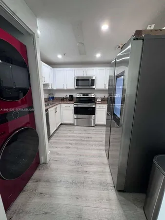 $2,800 | 5271 Southwest 8th Street, Unit 305, Miami, FL 33134