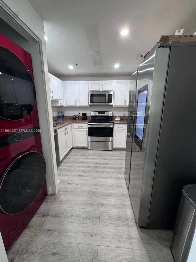 5271 Southwest 8th Street, Unit 305 Miami, FL 33134 - Photo 4 of 15