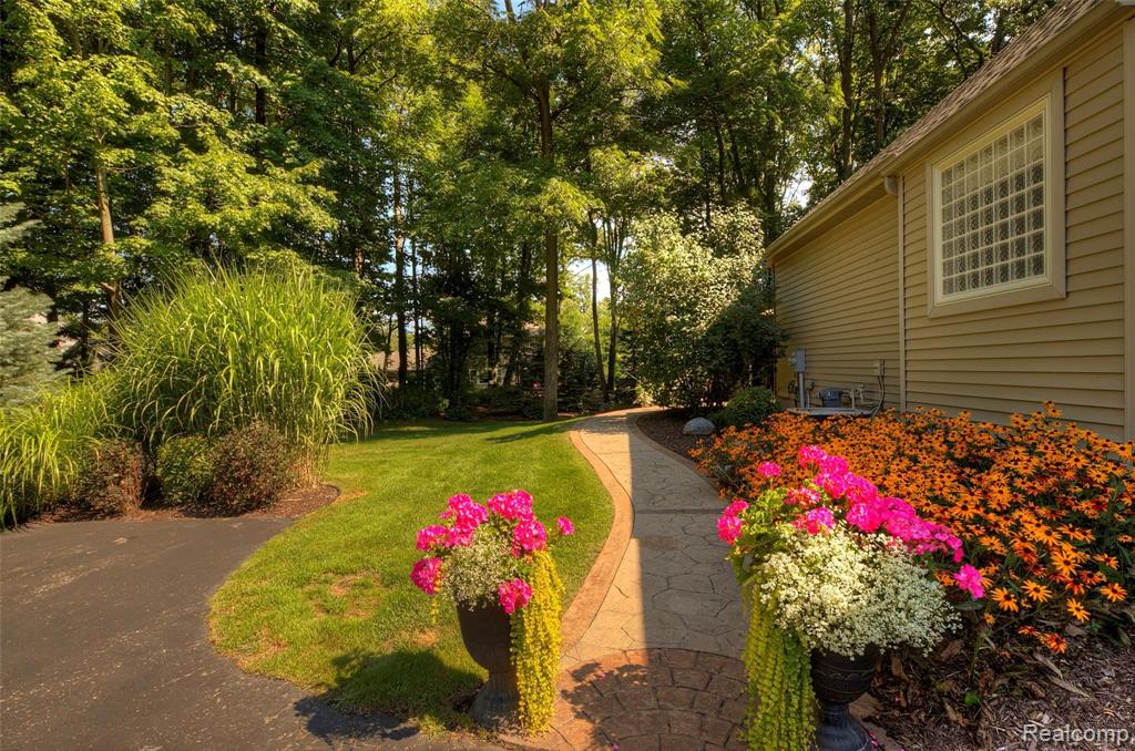 3100 Ridley Way Howell, MI 48843 - Photo 48 of 55