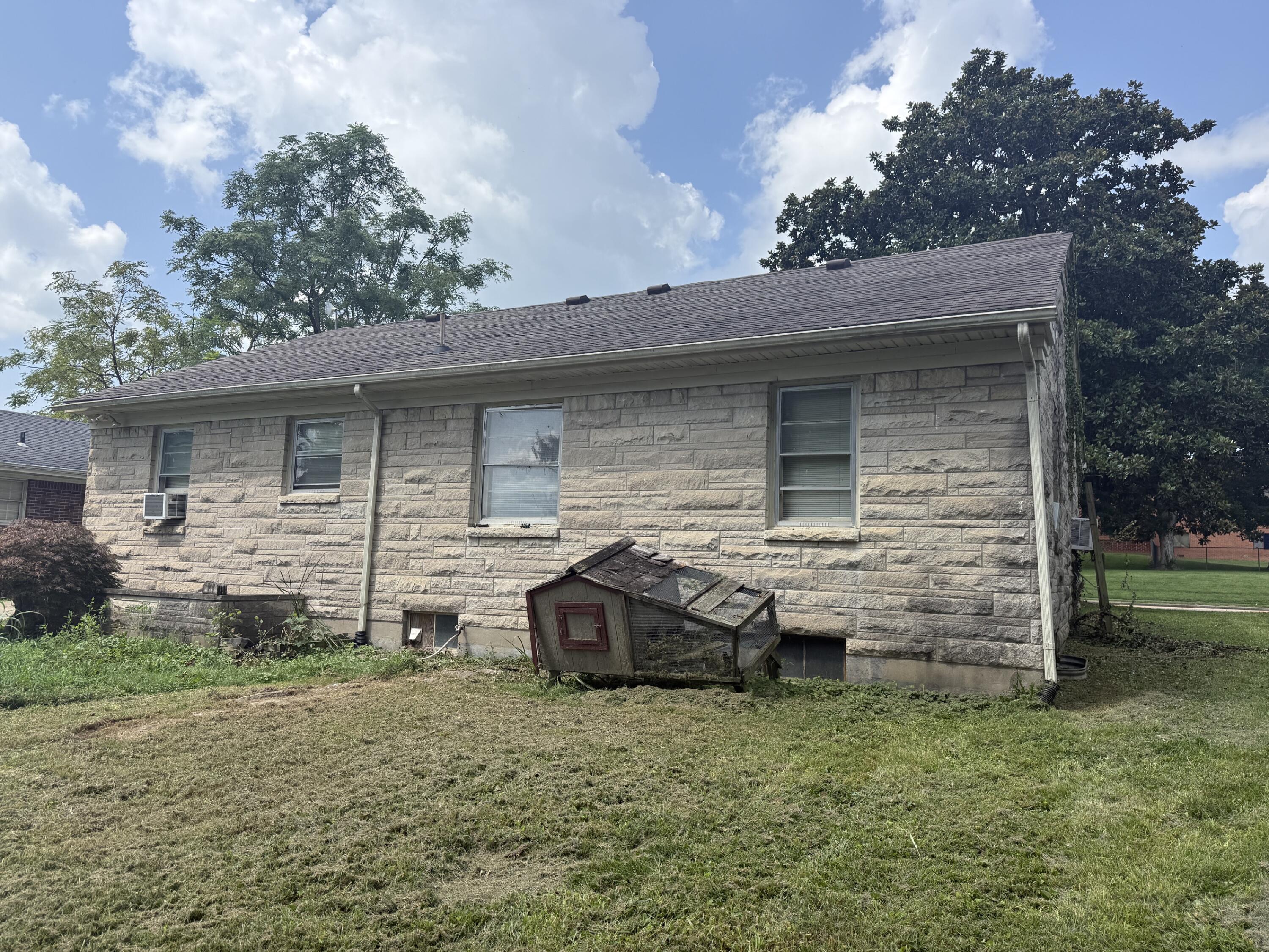 212 Lexington Road Lancaster, KY 40444 - Photo 6 of 31 2a