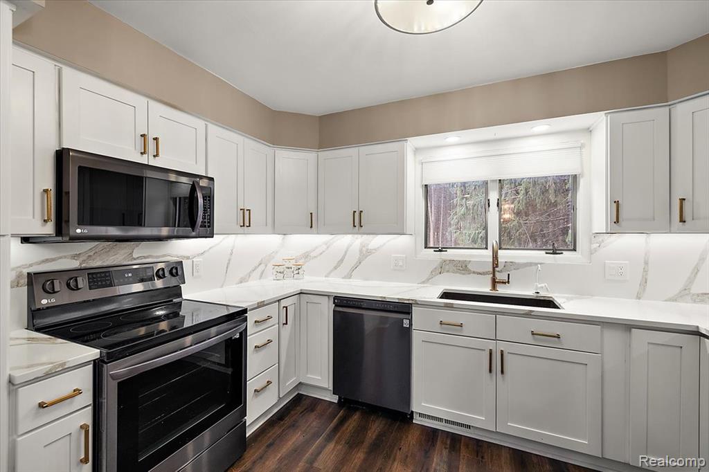 1600 Mill Race Road Rochester Hills, MI 48306 - Photo 66 of 88 Gallery Image 66