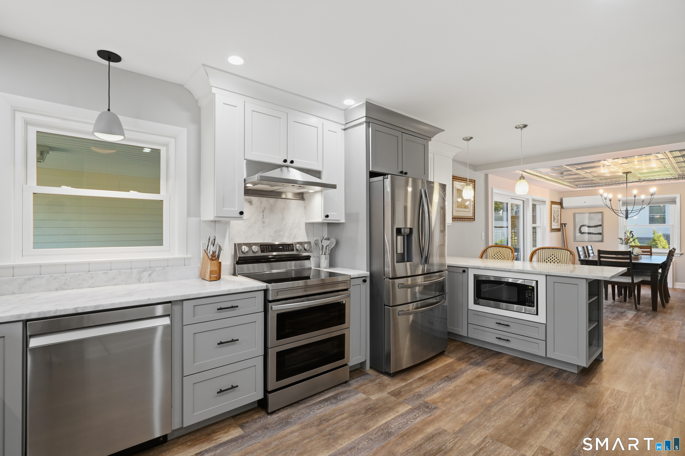 516 Stillwater Road Stamford, CT 06902 - Photo 7 of 37