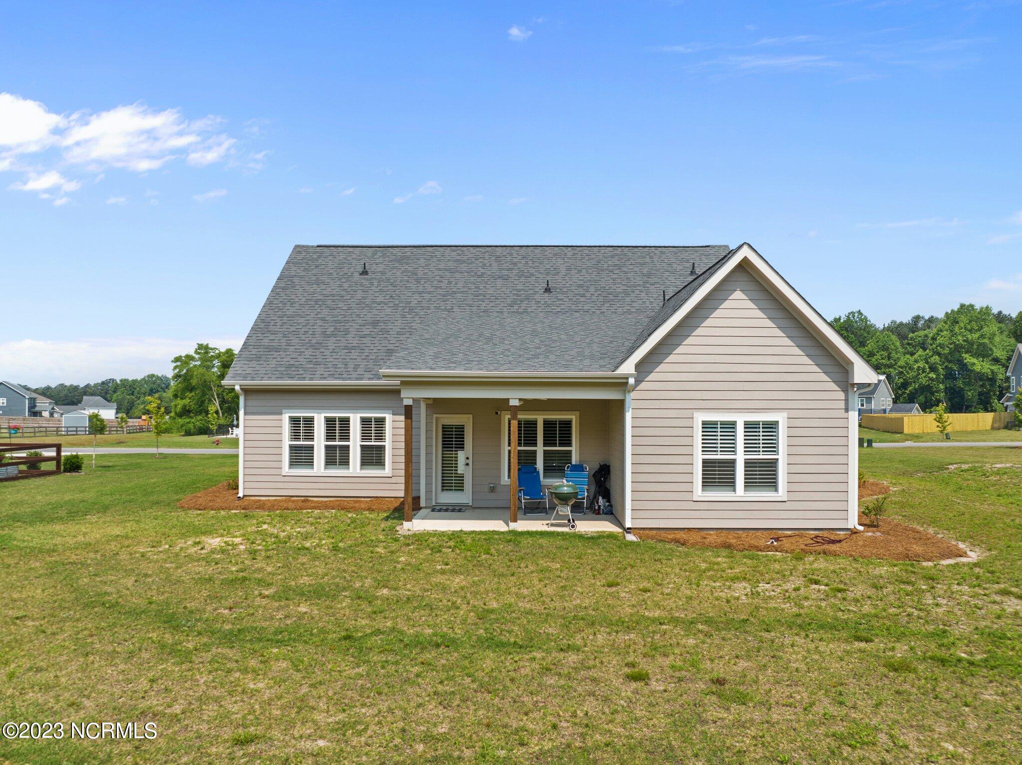 521 Abbey Road Carthage, NC 28327 - Photo 35 of 44 Back View