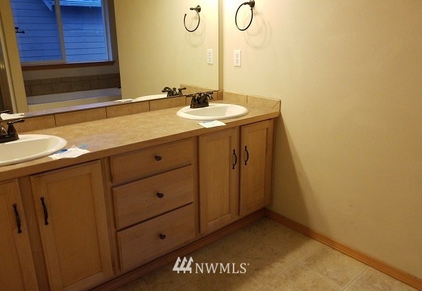 7333 Radius Loop Southeast Lacey, WA 98513 - Photo 15 of 24 Gallery Image 15