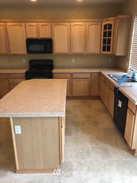7333 Radius Loop Southeast Lacey, WA 98513 - Photo 10 of 24 Gallery Image 10