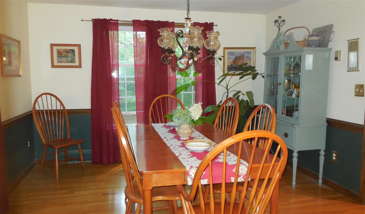 14 Holt Road Amherst, NH 03031 - Photo 12 of 40
