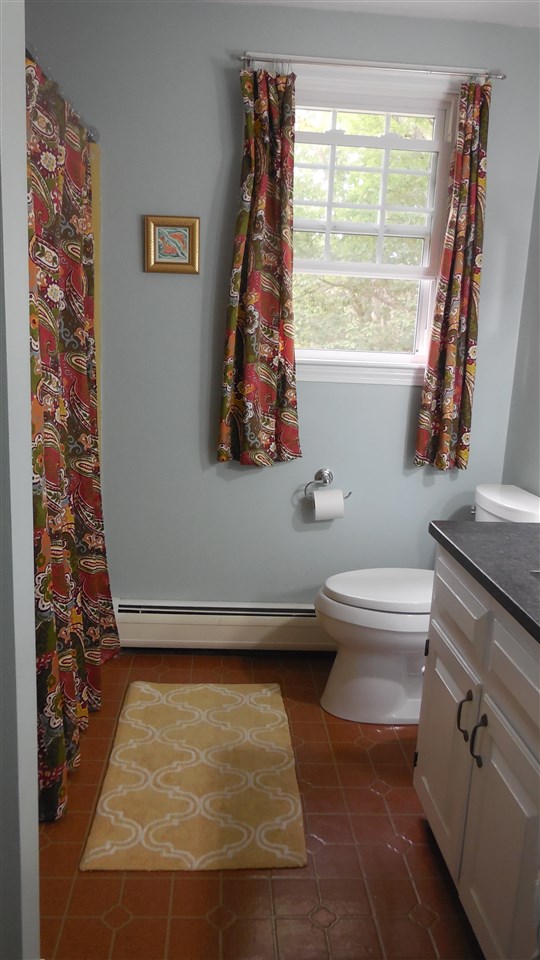 14 Holt Road Amherst, NH 03031 - Photo 22 of 40