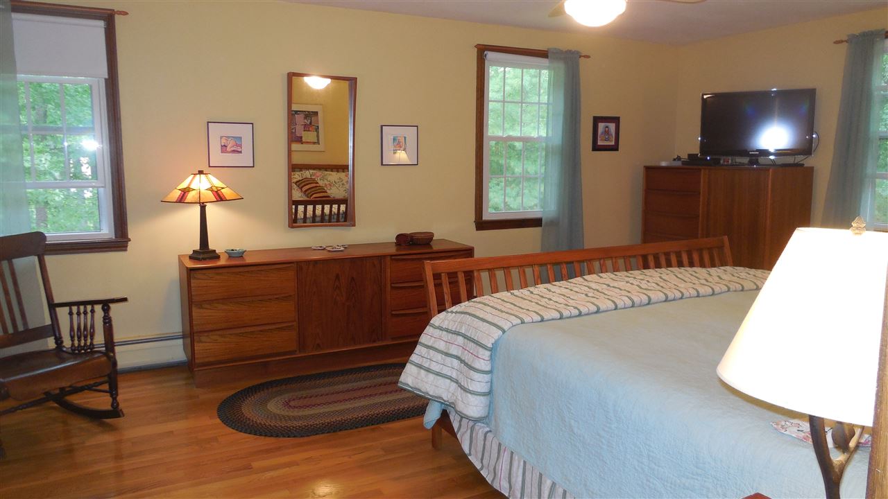 14 Holt Road Amherst, NH 03031 - Photo 25 of 40