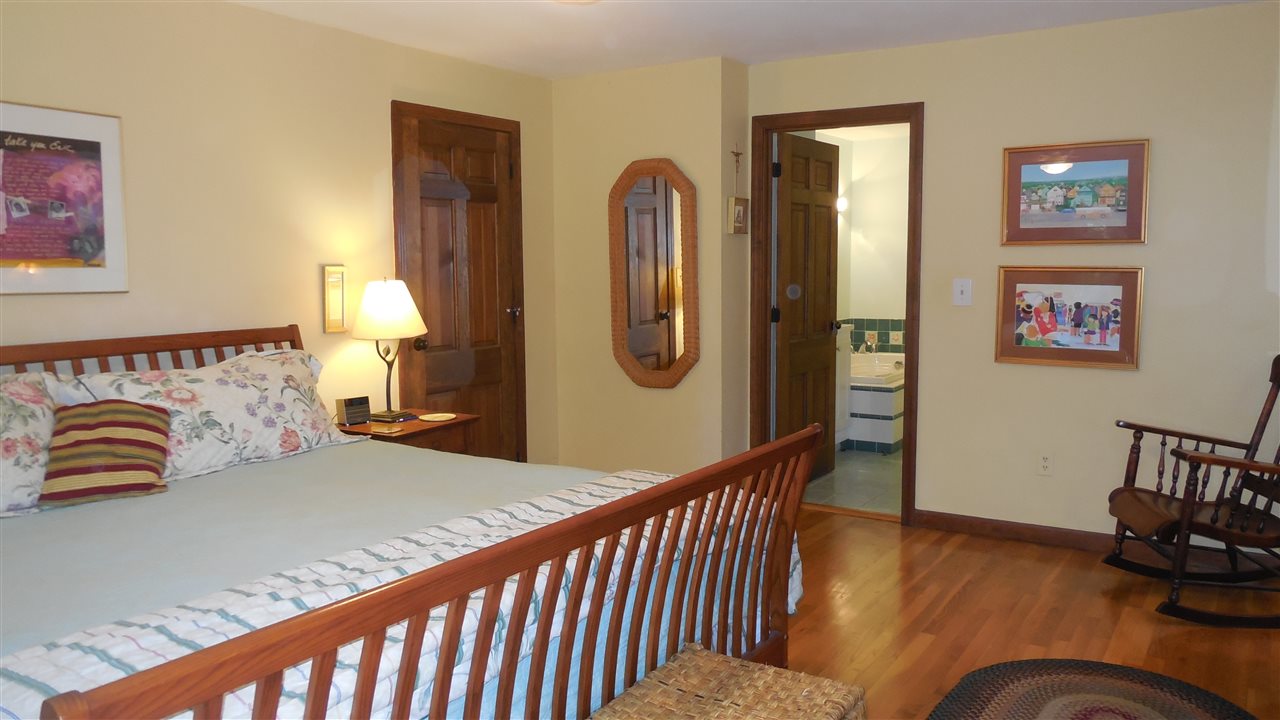 14 Holt Road Amherst, NH 03031 - Photo 27 of 40