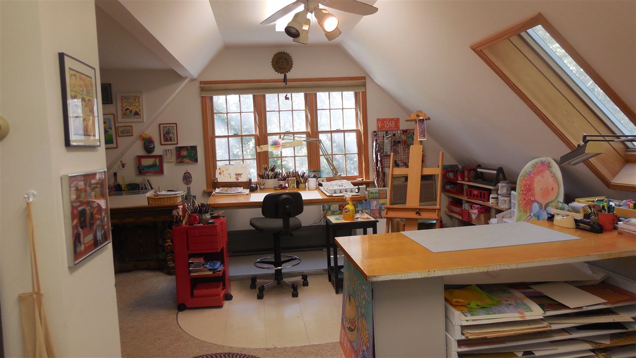 14 Holt Road Amherst, NH 03031 - Photo 35 of 40
