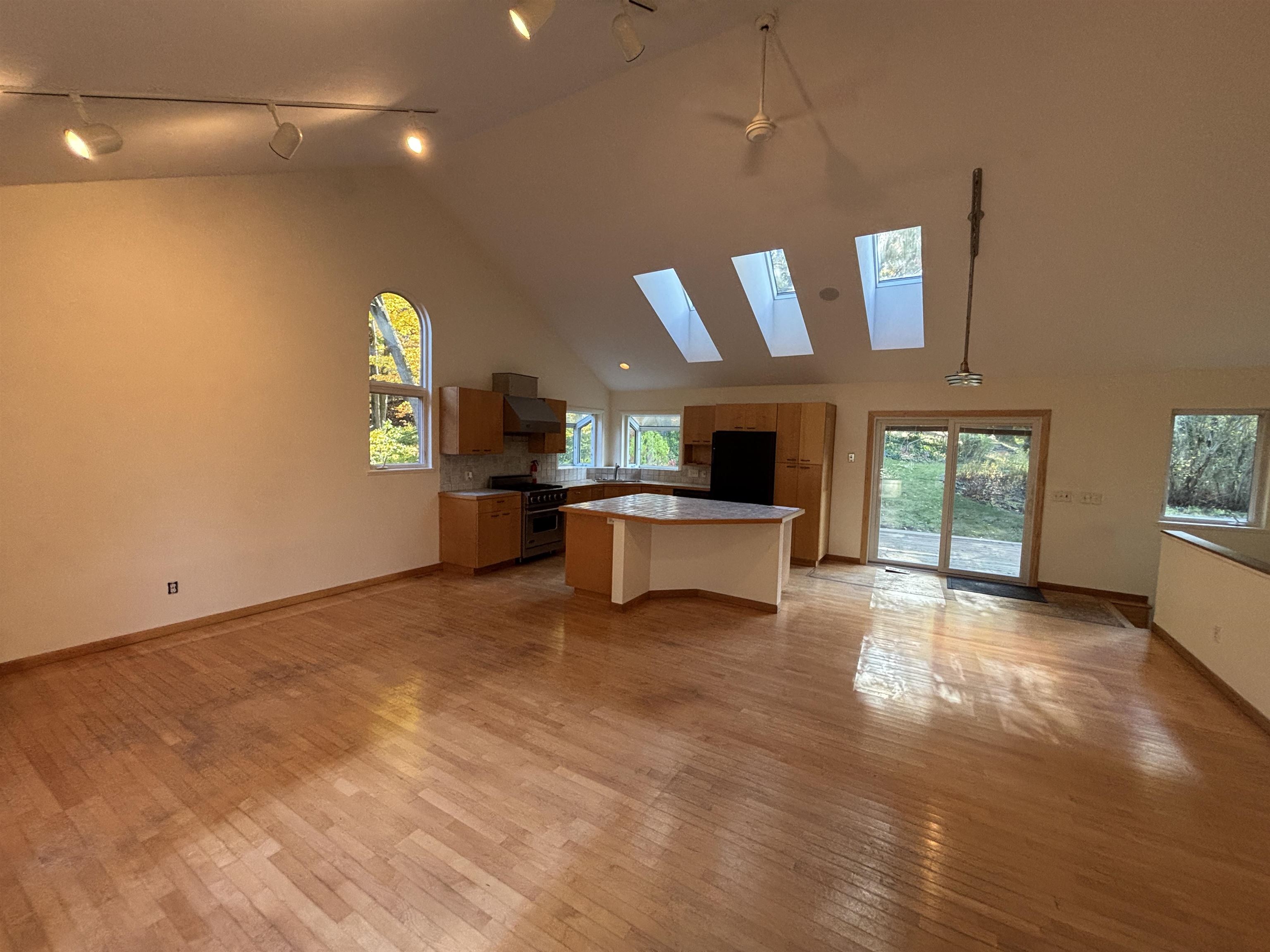 6232 Center Road Traverse City, MI 49686 - Photo 11 of 31 Gallery Image 11
