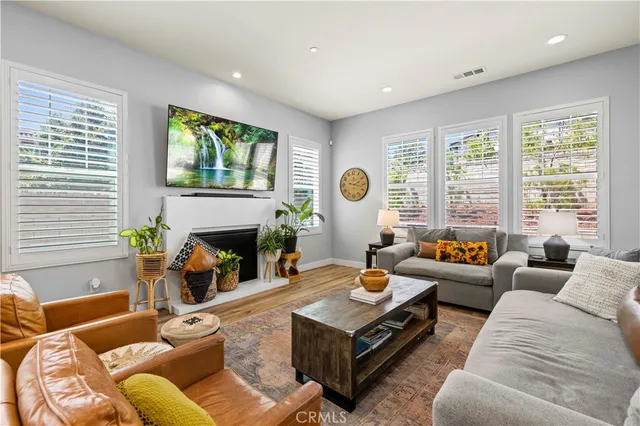 $1,150,000 | 20825 Red Sky Court, Saugus, CA 91350