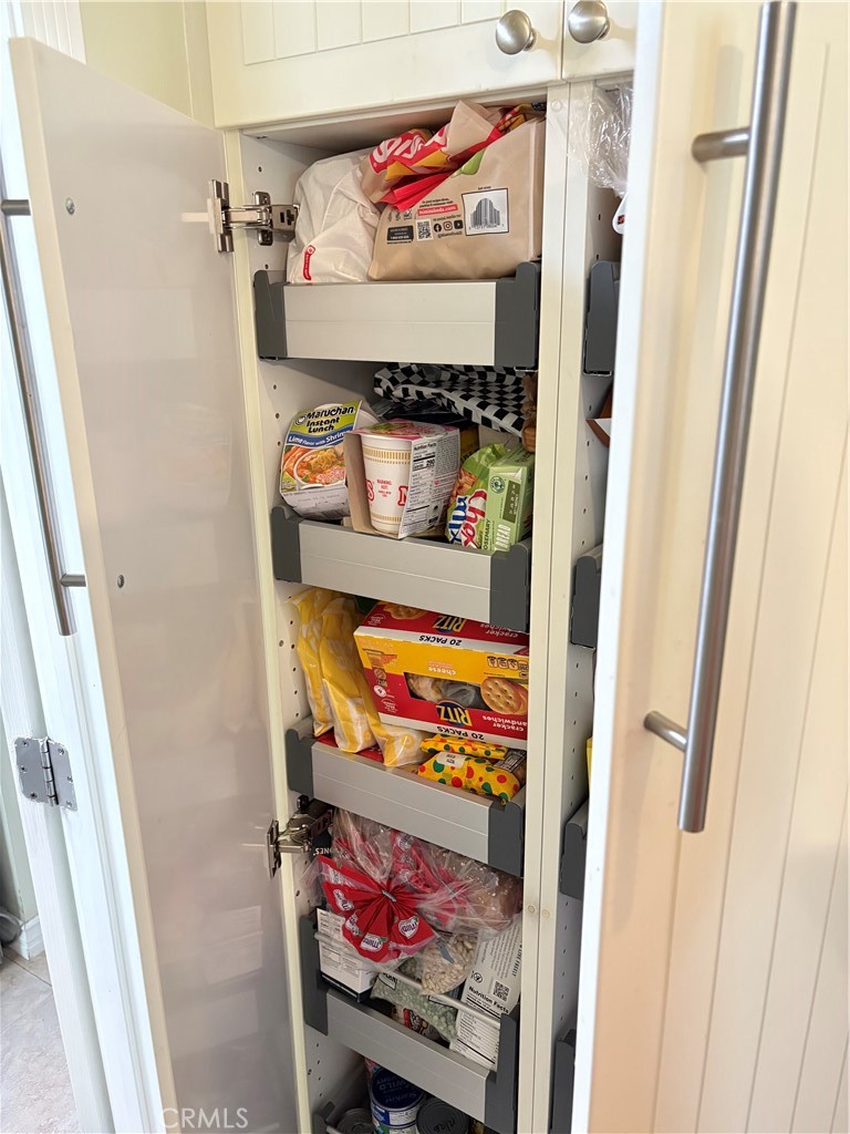 743 Woodland Road Crestline, CA 92325 - Photo 23 of 57 a utility room with dryer and washer