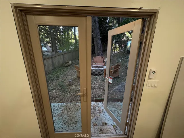 $2,500 | 743 Woodland Road, Crestline, CA 92325