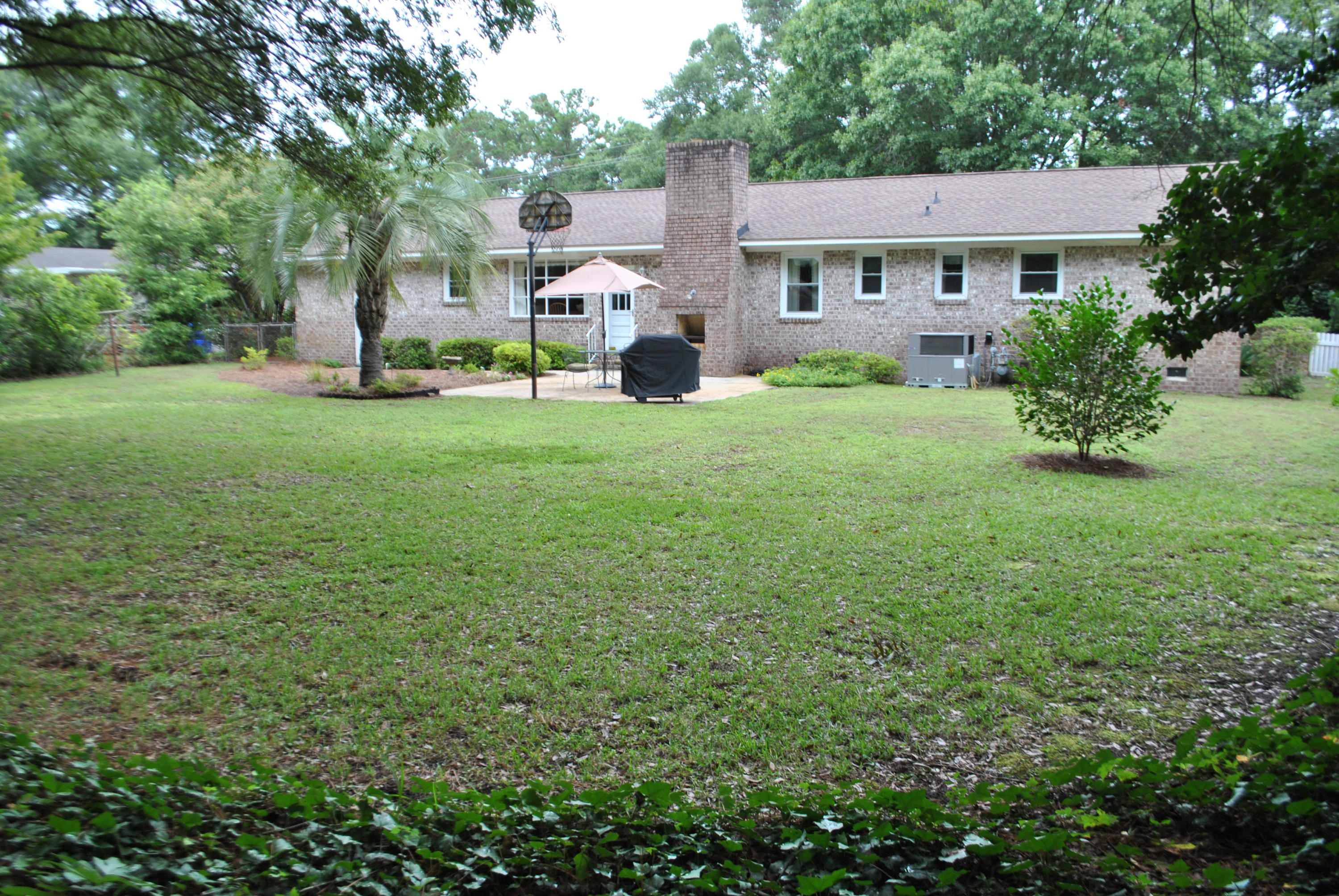 743 Harbor View Road Charleston, SC 29412 - Photo 4 of 16 DSC_2538