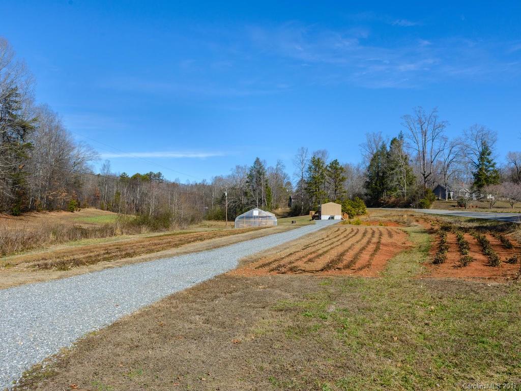 1007 Fairview Road Marion, NC 28752 - Photo 1 of 1