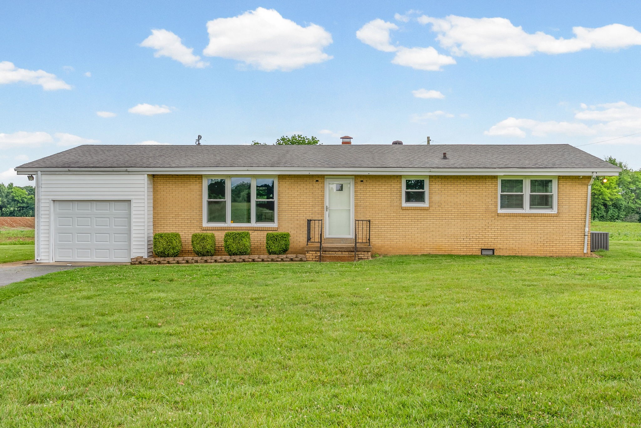 3561 Pickering Road Adams, TN 37010 - Photo 3 of 34
