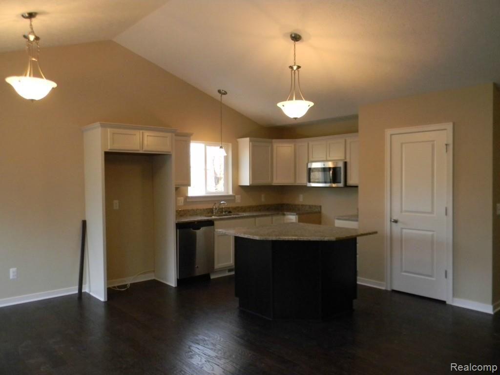 2793 Overview Court Howell, MI 48843 - Photo 4 of 14