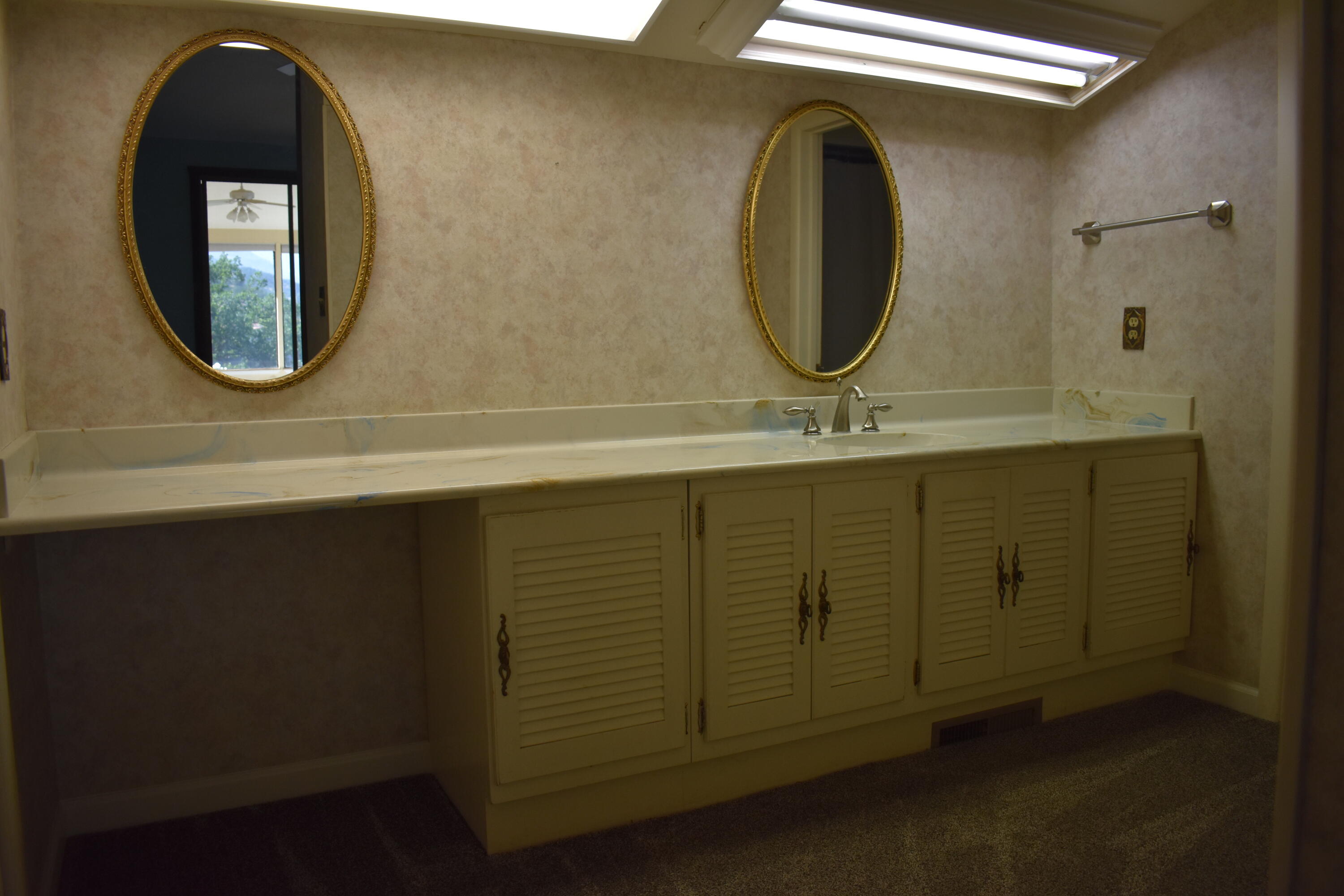 43933 Skyline Drive Three Rivers, CA 93271 - Photo 18 of 38 Master bath