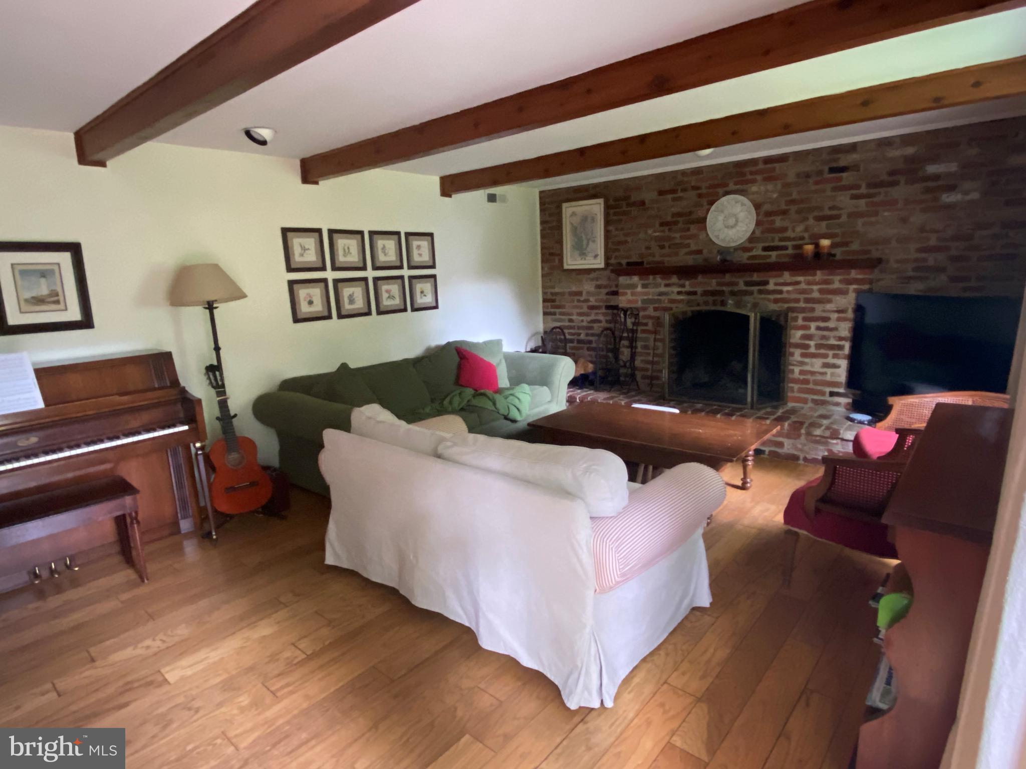 8207 Geneva Mason Road Potomac, MD 20854 - Photo 11 of 41 Gallery Image 11