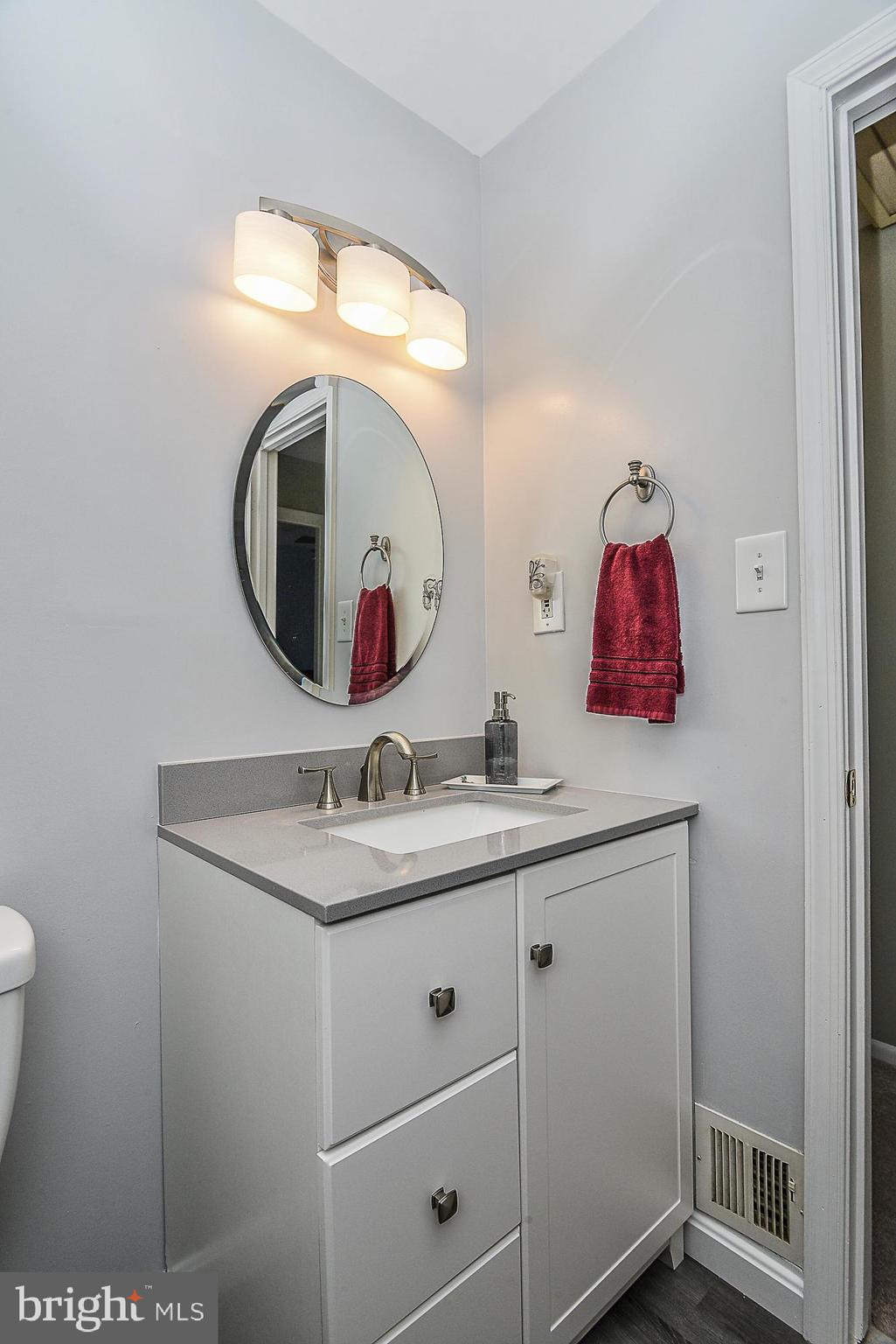 9500 Burdett Road Burke, VA 22015 - Photo 17 of 26 Gallery Image 17