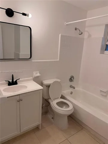 $2,700 | 4401 North Australian Avenue, West Palm Beach, FL 33407