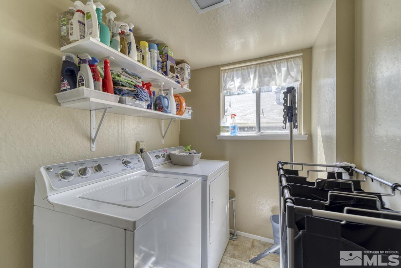 1296 Canyon Creek Road Reno, NV 89523 - Photo 19 of 32 a utility room with washer and dryer