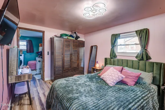 $230,000 | 332 Randolph Street, Bristol, VA 24201