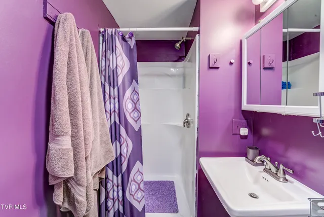 $230,000 | 332 Randolph Street, Bristol, VA 24201