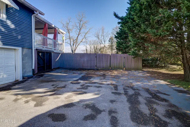 $230,000 | 332 Randolph Street, Bristol, VA 24201