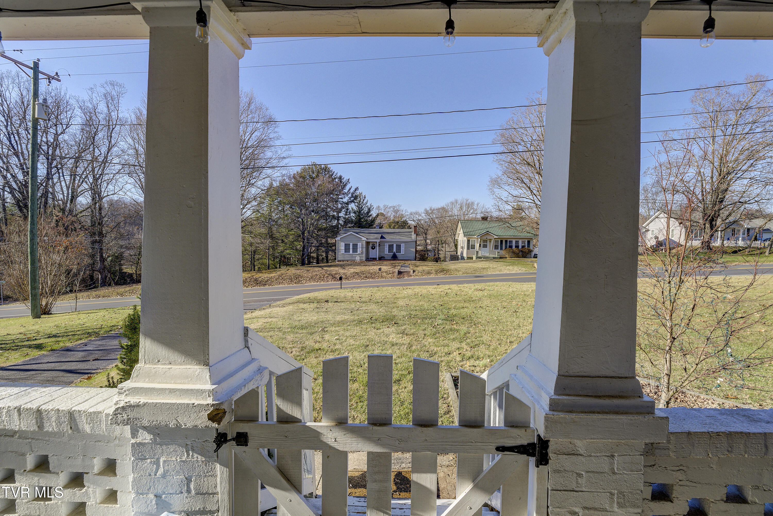 332 Randolph Street Bristol, VA 24201 - Photo 7 of 48 Randolph-41