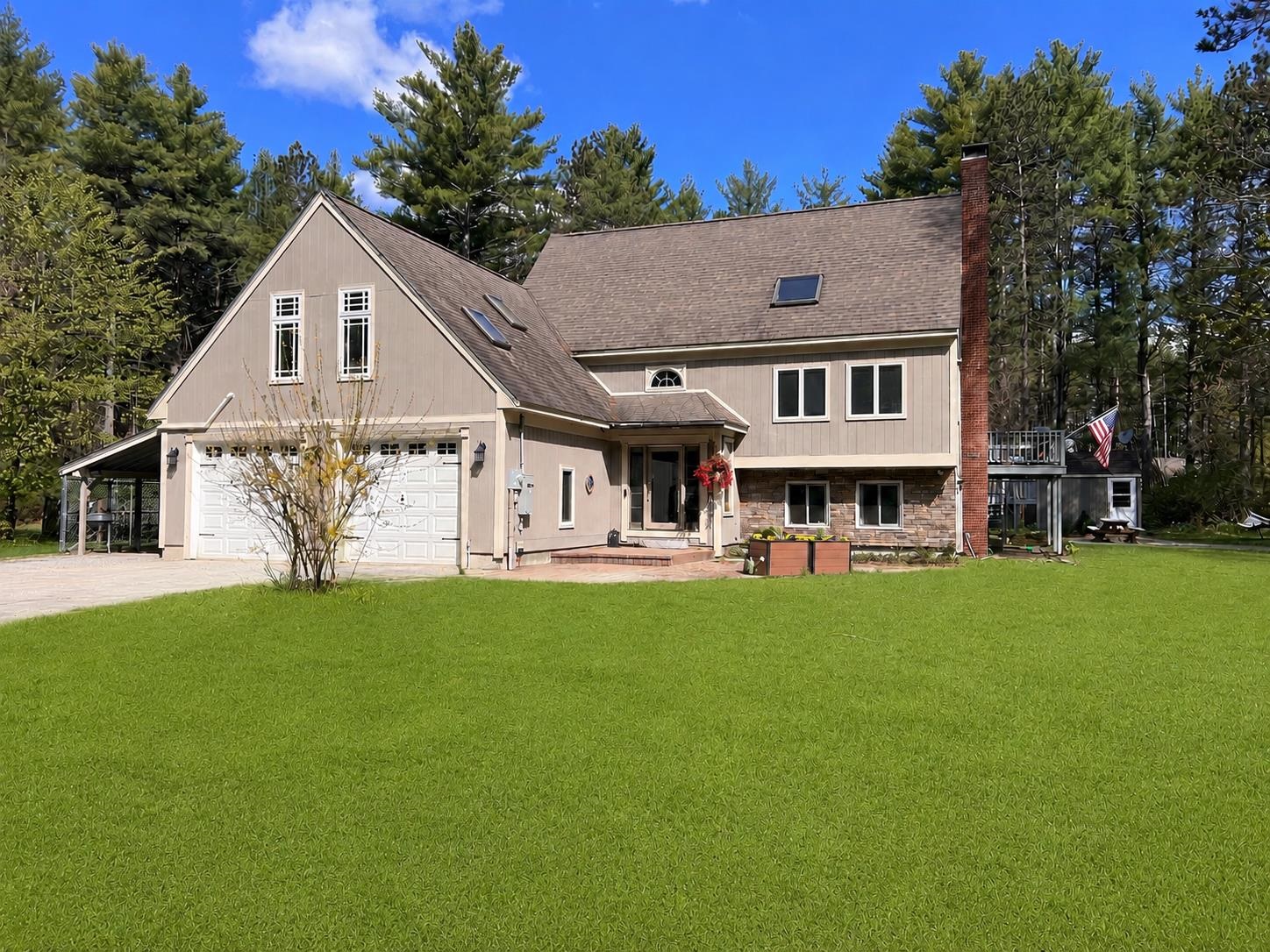 84 Butterfield Mill Road New Boston, NH 03070 - Photo 2 of 37 Gallery Image 2
