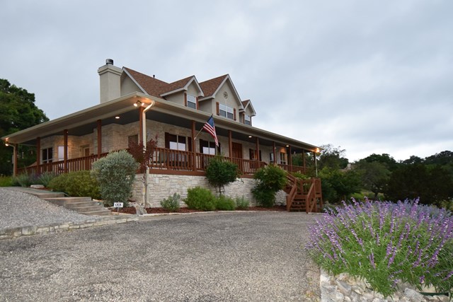 118 Thunder Road Kerrville, TX 78028 - Photo 1 of 1 Main View
