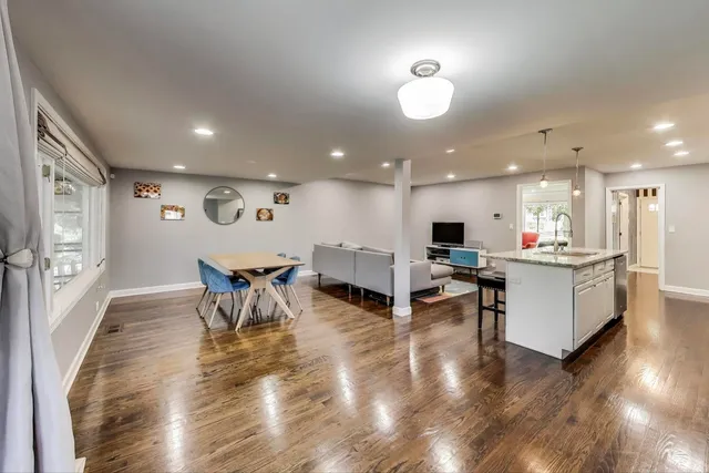 $780,000 | 3905 Lawn Avenue, Western Springs, IL 60558