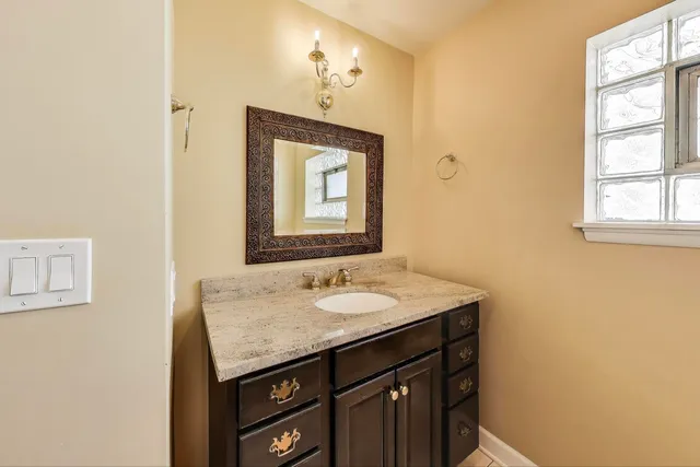 $780,000 | 3905 Lawn Avenue, Western Springs, IL 60558