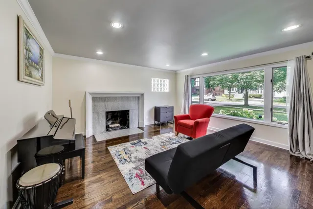 $780,000 | 3905 Lawn Avenue, Western Springs, IL 60558