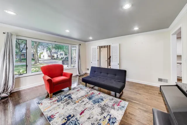 $780,000 | 3905 Lawn Avenue, Western Springs, IL 60558