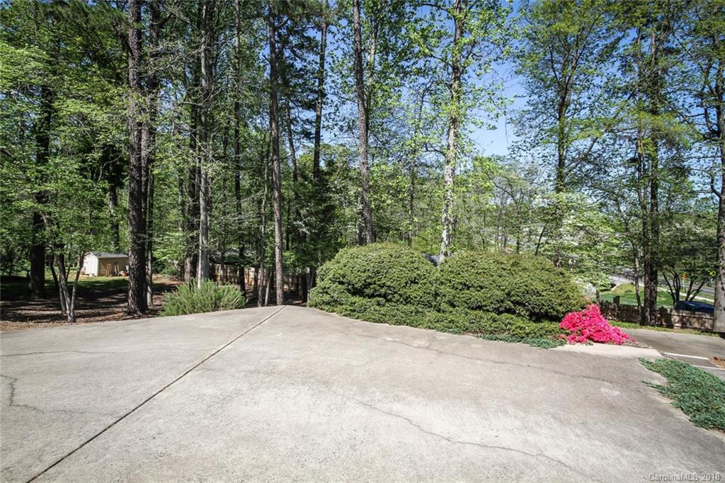 4215 Nevin Road Charlotte, NC 28269 - Photo 20 of 24 Gallery Image 20