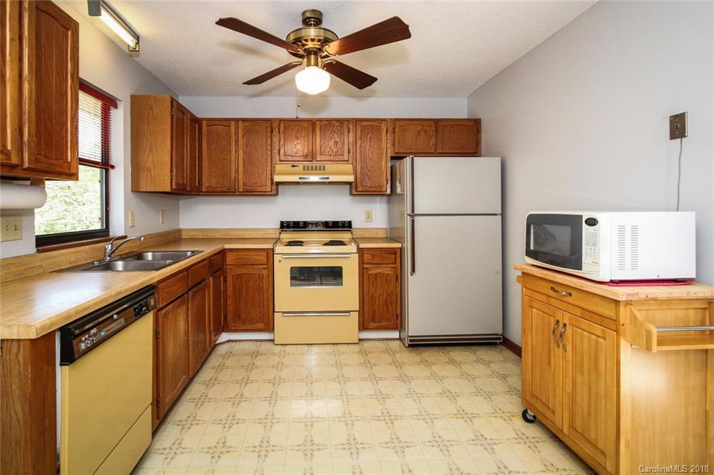 4215 Nevin Road Charlotte, NC 28269 - Photo 8 of 24 Gallery Image 8